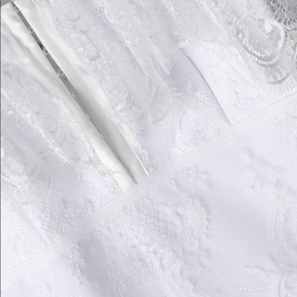 NWT Lulus lace mini dress - Picture 6 of 6